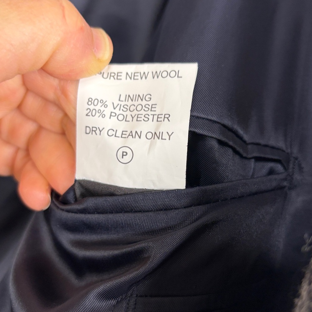 Men's Gray Herringbone Wool Blazer - Picture 15 of 16